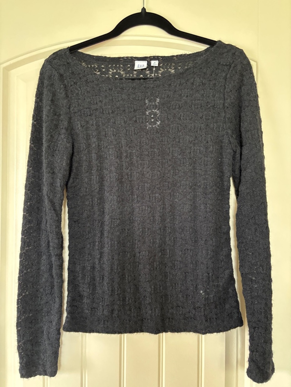 GAP Women's Charcoal Gray Scoop Neck Textured Sweater. Sz M